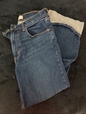 Abercrombie & Fitch women’s 90s relaxed Jean
